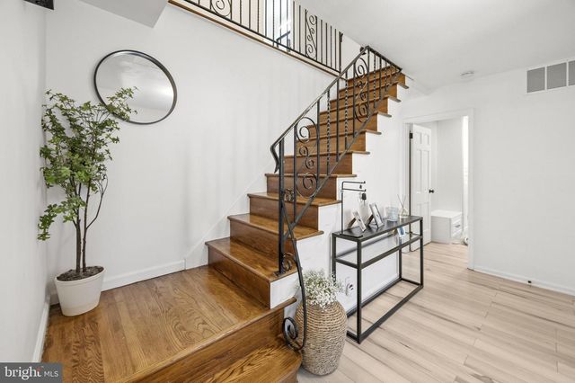 500 TEAROSE LN, Cherry Hill, NJ 08003