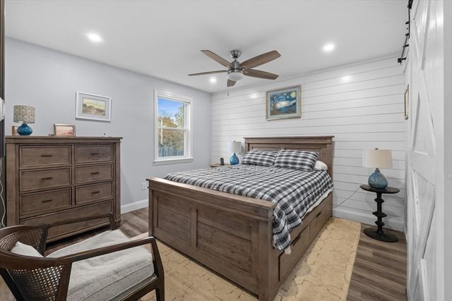 266 Algonquin Ave, Mashpee, MA 02649