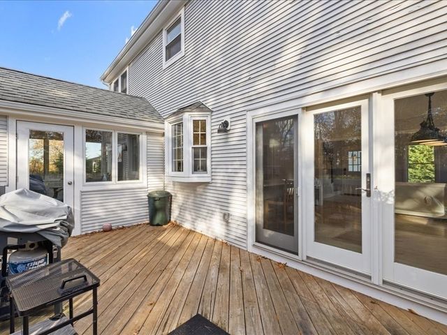 266 Algonquin Ave, Mashpee, MA 02649