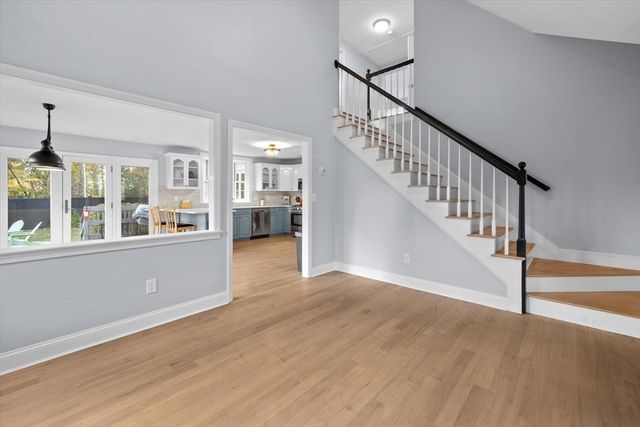 266 Algonquin Ave, Mashpee, MA 02649