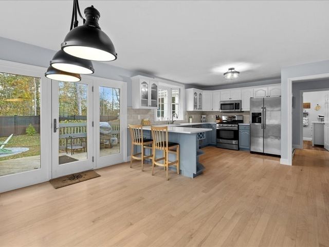 266 Algonquin Ave, Mashpee, MA 02649