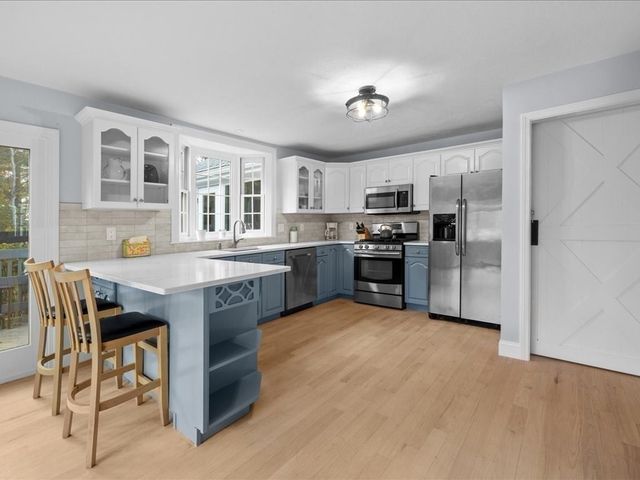 266 Algonquin Ave, Mashpee, MA 02649