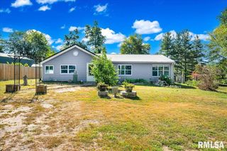 3157 RAKESTRAW Road, Manito, IL 61546