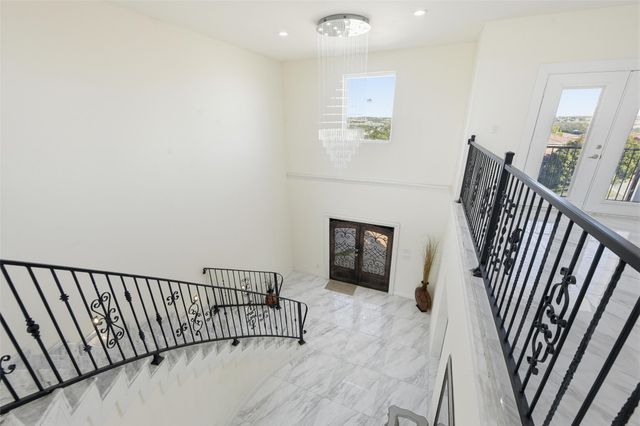 7725 Lakeview Circle, Fort Worth, TX 76179