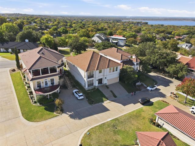 7725 Lakeview Circle, Fort Worth, TX 76179