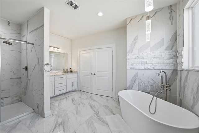 7725 Lakeview Circle, Fort Worth, TX 76179