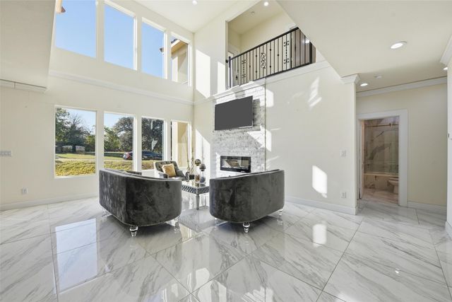 7725 Lakeview Circle, Fort Worth, TX 76179