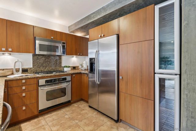 800 The Mark Lane 607, San Diego, CA 92101