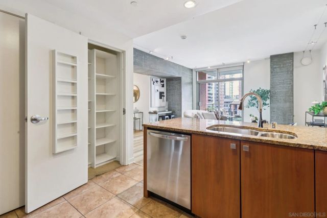 800 The Mark Lane 607, San Diego, CA 92101