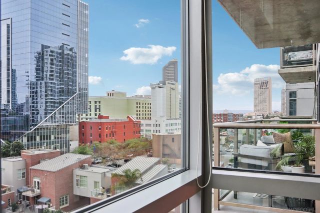 800 The Mark Lane 607, San Diego, CA 92101