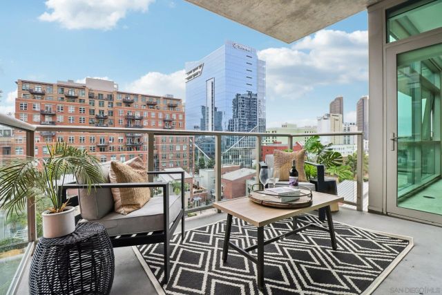 800 The Mark Lane 607, San Diego, CA 92101