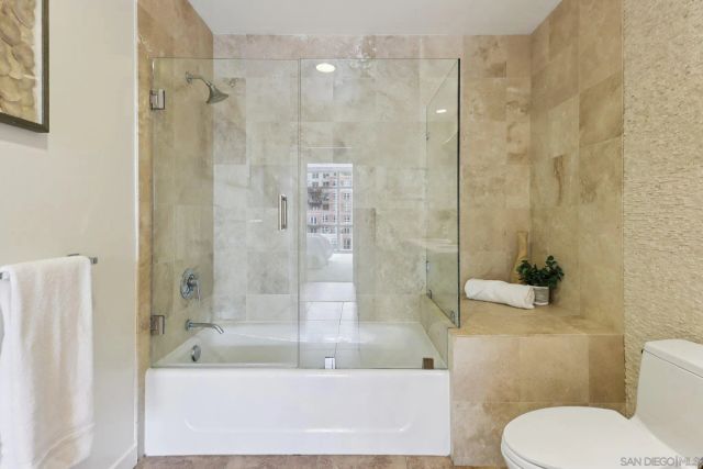 800 The Mark Lane 607, San Diego, CA 92101