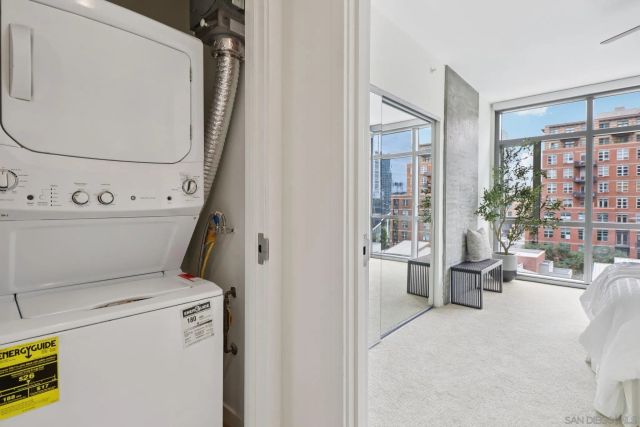 800 The Mark Lane 607, San Diego, CA 92101