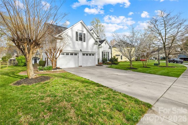 8312 Forest Shadow Circle, Cornelius, NC 28031
