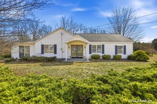 4612 13 Mile Road NE, Rockford, MI 49341