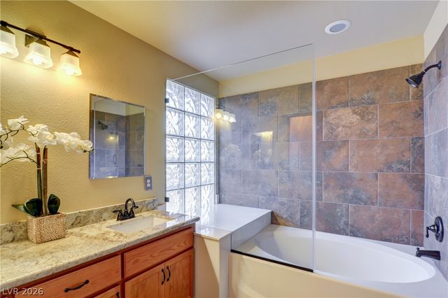7525 Avalon Bay Street, Las Vegas, NV 89139