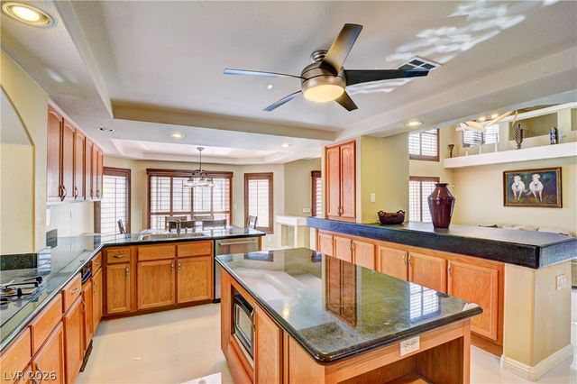 7525 Avalon Bay Street, Las Vegas, NV 89139