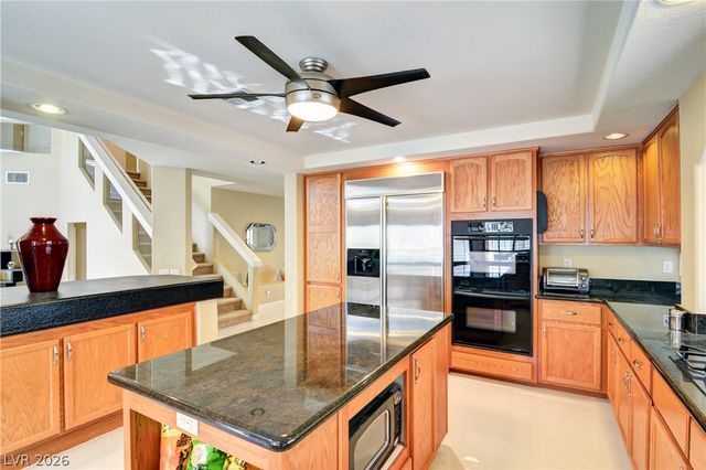 7525 Avalon Bay Street, Las Vegas, NV 89139