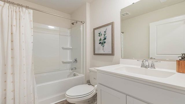 104 Ashworth Dr., Tabor City, NC 28463