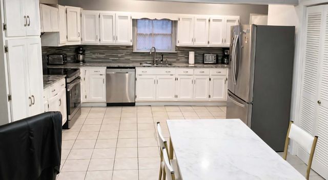 242 Mantua Street, Park Forest, IL 60466