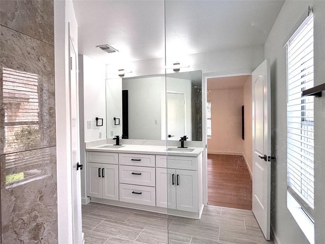 1706 Gatlinburg DR, Pflugerville, TX 78660