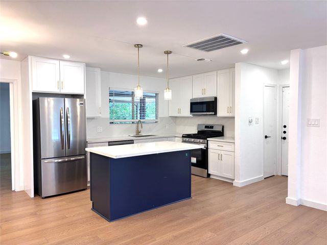 1706 Gatlinburg DR, Pflugerville, TX 78660