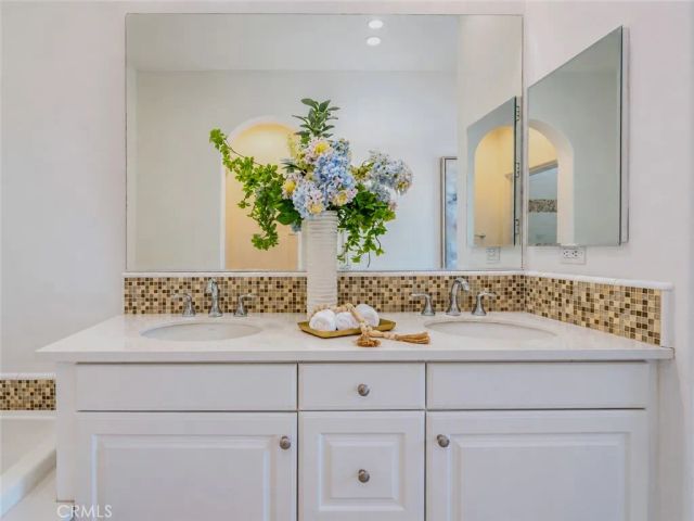 862 E Baseline, Claremont, CA 91711