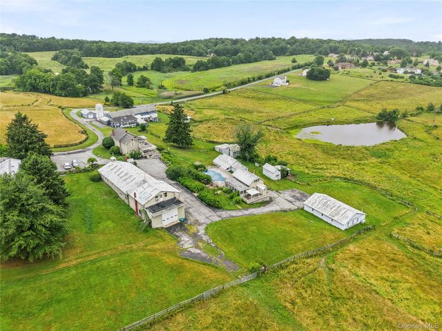 35 Milburn Road Pool House, Goshen, NY 10924