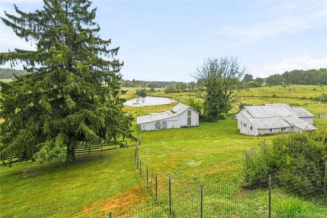 35 Milburn Road Pool House, Goshen, NY 10924
