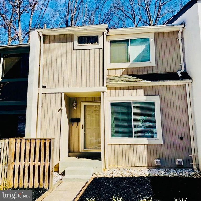 2346 MILLENNIUM LN, Reston, VA 20191