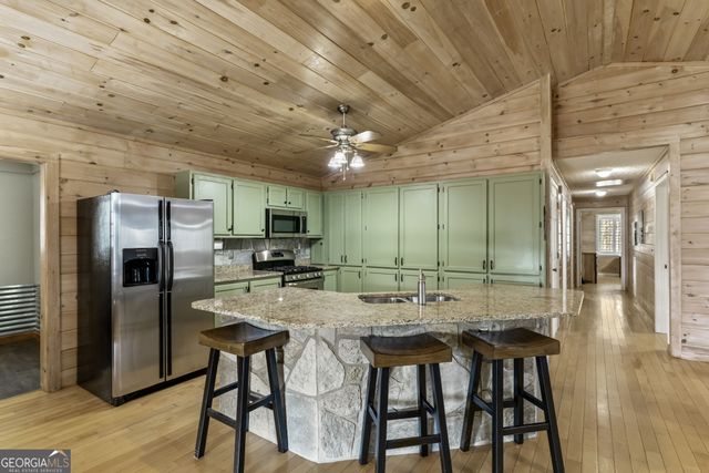 1132 Hells Hollow Road, Blue Ridge, GA 30513