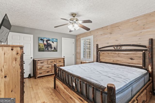 1132 Hells Hollow Road, Blue Ridge, GA 30513