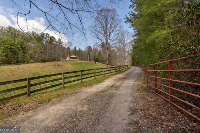 1132 Hells Hollow Road, Blue Ridge, GA 30513