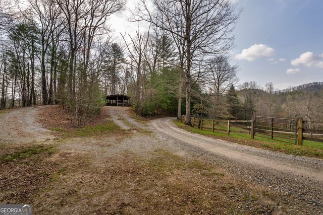 1132 Hells Hollow Road, Blue Ridge, GA 30513