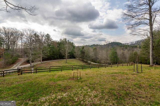 1132 Hells Hollow Road, Blue Ridge, GA 30513