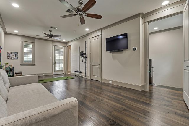 416 W 18th Street, Houston, TX 77008