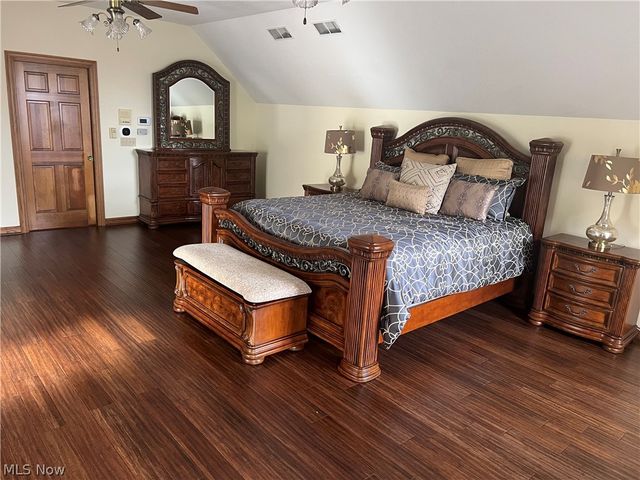 8536 Cherry Hill Place, Youngstown, OH 44514