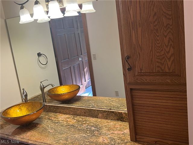8536 Cherry Hill Place, Youngstown, OH 44514