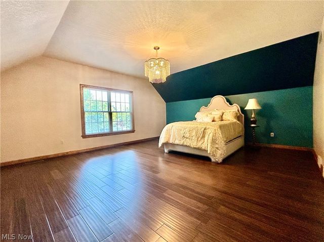 8536 Cherry Hill Place, Youngstown, OH 44514