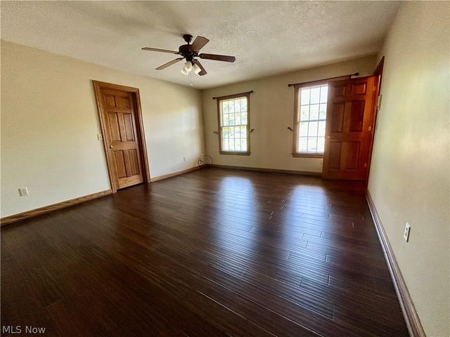 8536 Cherry Hill Place, Youngstown, OH 44514