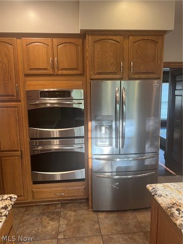 8536 Cherry Hill Place, Youngstown, OH 44514