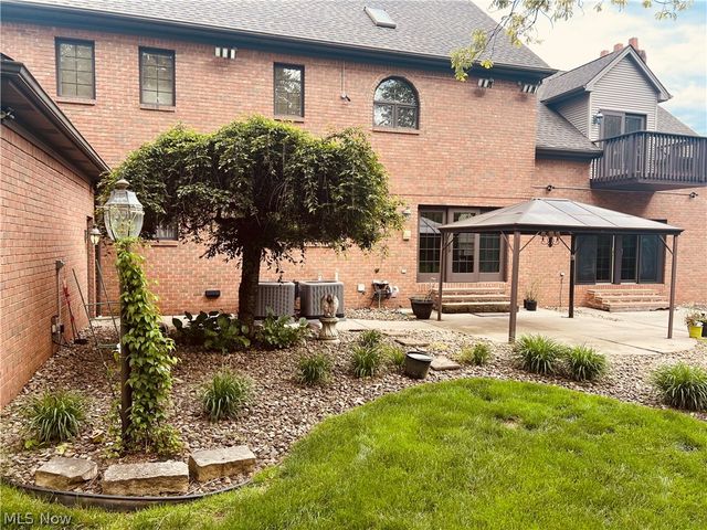8536 Cherry Hill Place, Youngstown, OH 44514