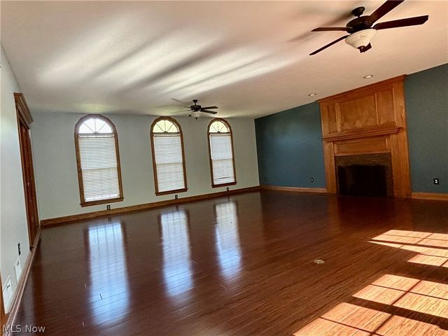 8536 Cherry Hill Place, Youngstown, OH 44514