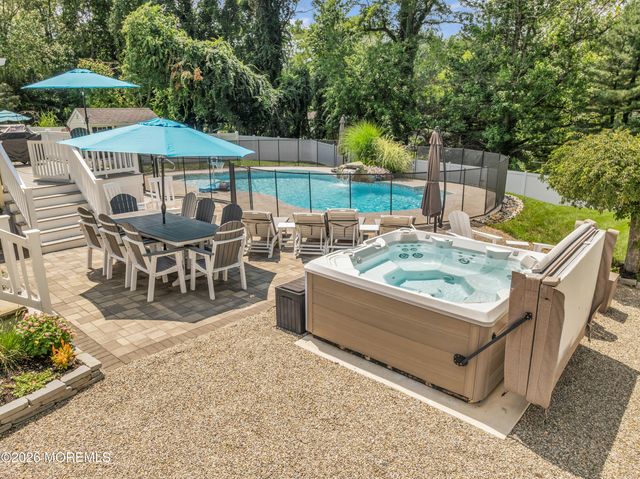 11 Forest Drive, Middletown, NJ 07748