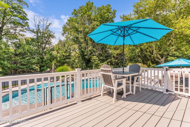 11 Forest Drive, Middletown, NJ 07748