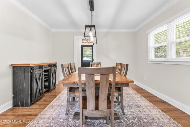 11 Forest Drive, Middletown, NJ 07748