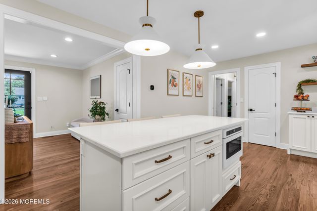11 Forest Drive, Middletown, NJ 07748