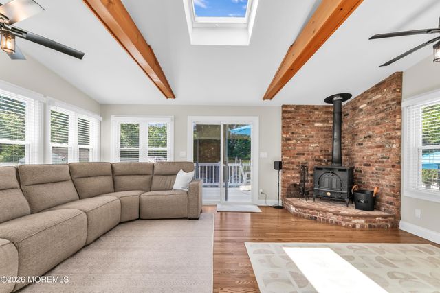 11 Forest Drive, Middletown, NJ 07748