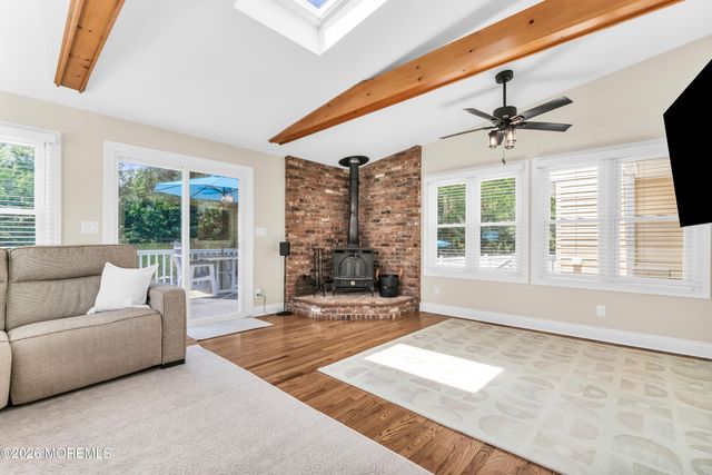 11 Forest Drive, Middletown, NJ 07748