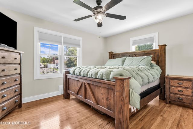11 Forest Drive, Middletown, NJ 07748